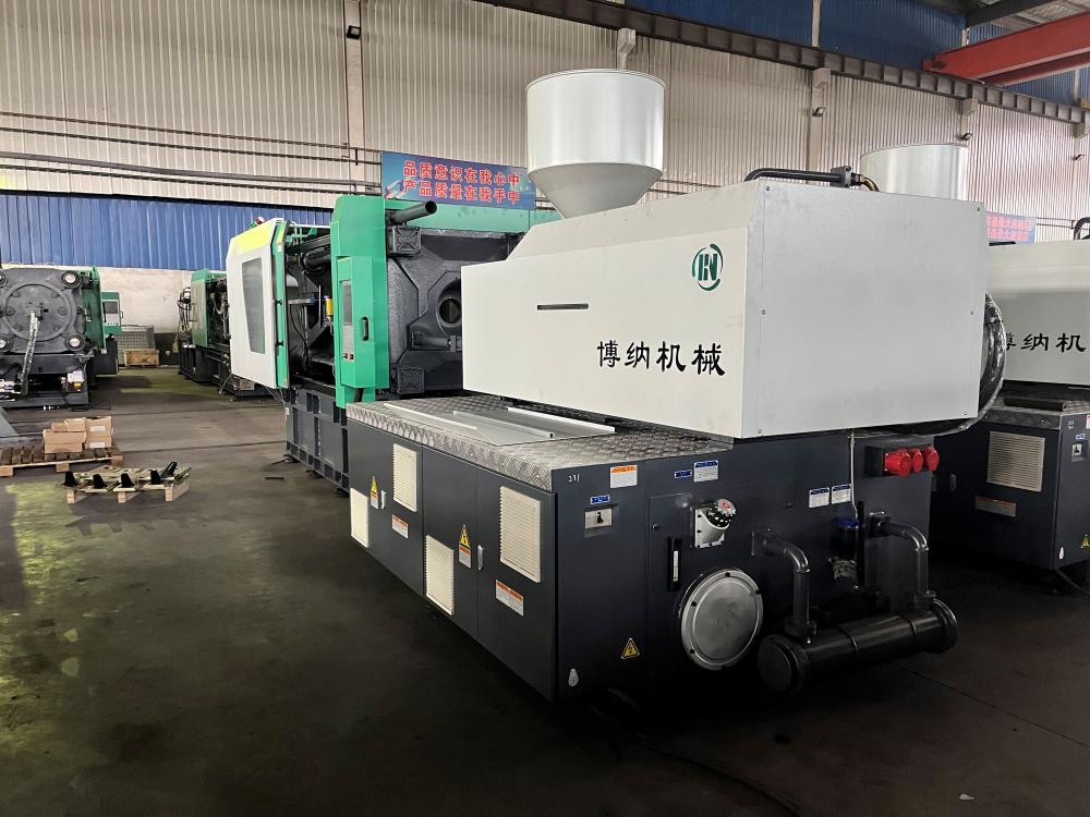 BN388II PVC A PLASTIC INJECTION MACHINE