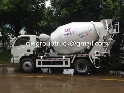 YUE JIN 2.2M3 Small Concrete Mixer Truck