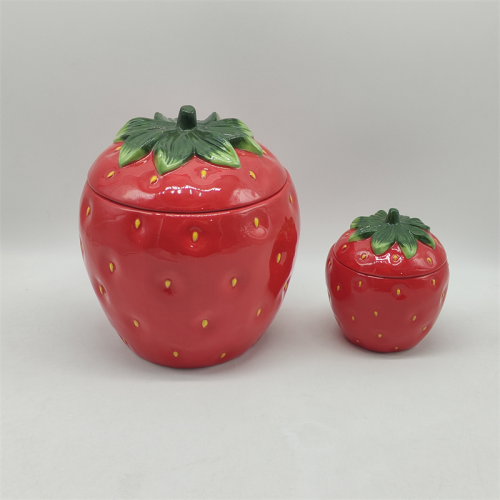 Керамическая банка для печенья с клубникой