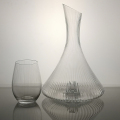 Decanter di vetro di cristallo ondulato