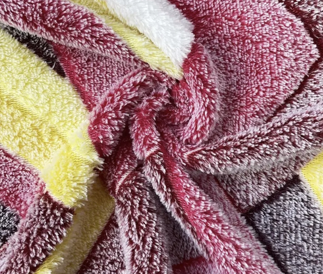 Tela de vellón de coral de rayas coloridas antiestáticas transpirables