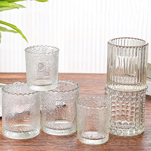 Frascos ecológicos adornados con patrones delicados