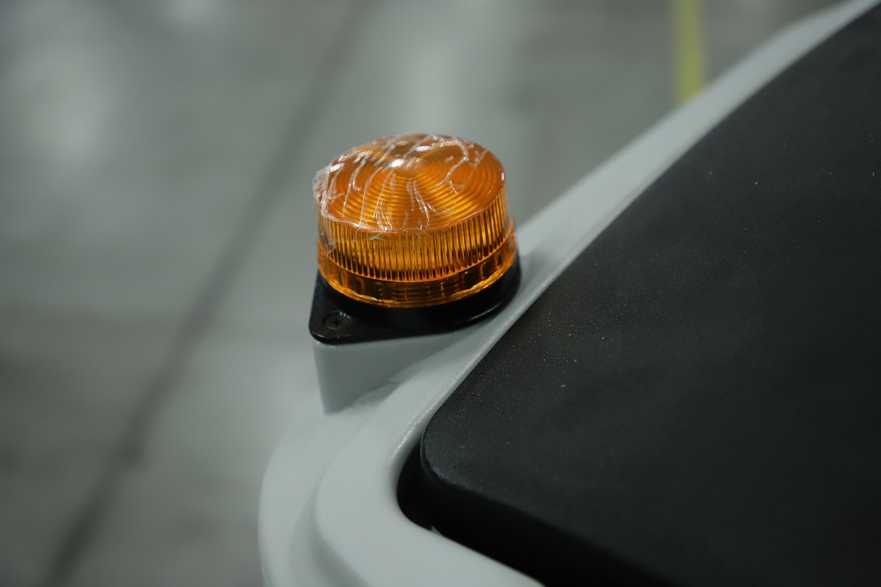 Industrial floor scrubber