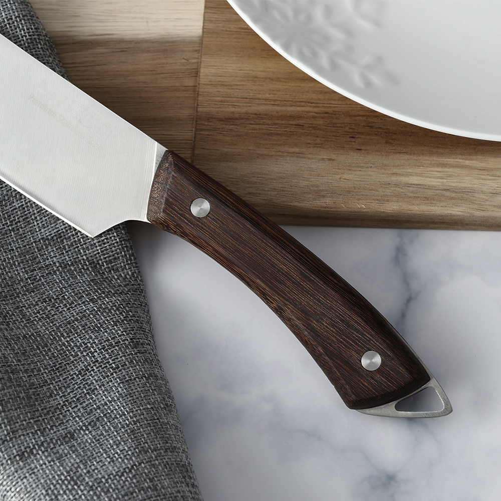 7 CUȚEȘTE SANTOKU CUȚEȘTE