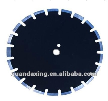 Diamond saw blade for asphalt