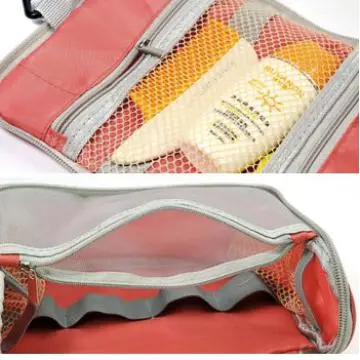 Women\'s hanging toiletry bag