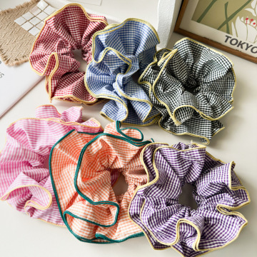 Romantic Retro Ballet Hairbands: Ruffled Scrunchies for Any Occasion