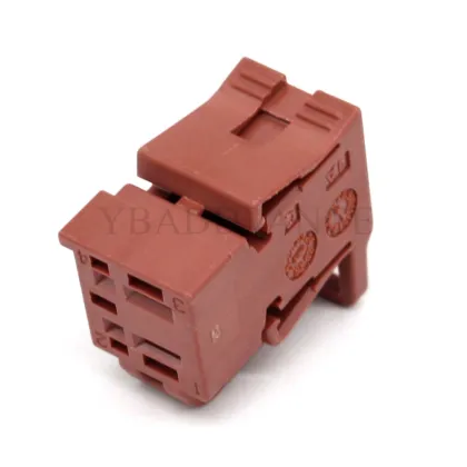 Delphi 2.8MM Car Brown 4 Pin Female Wire HSG Connector