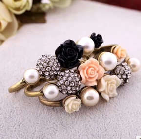 Europe American jewelry pearl roses personality Ms. Three-finger rings