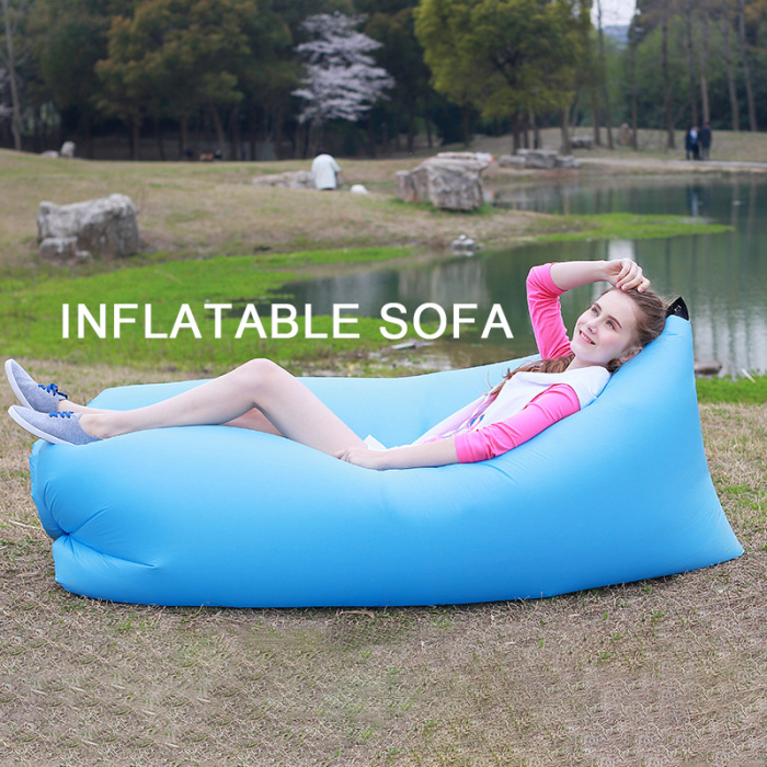 Ku-soo-daynta fadhiga safarka ee safarka dibedda iyo kaamamka