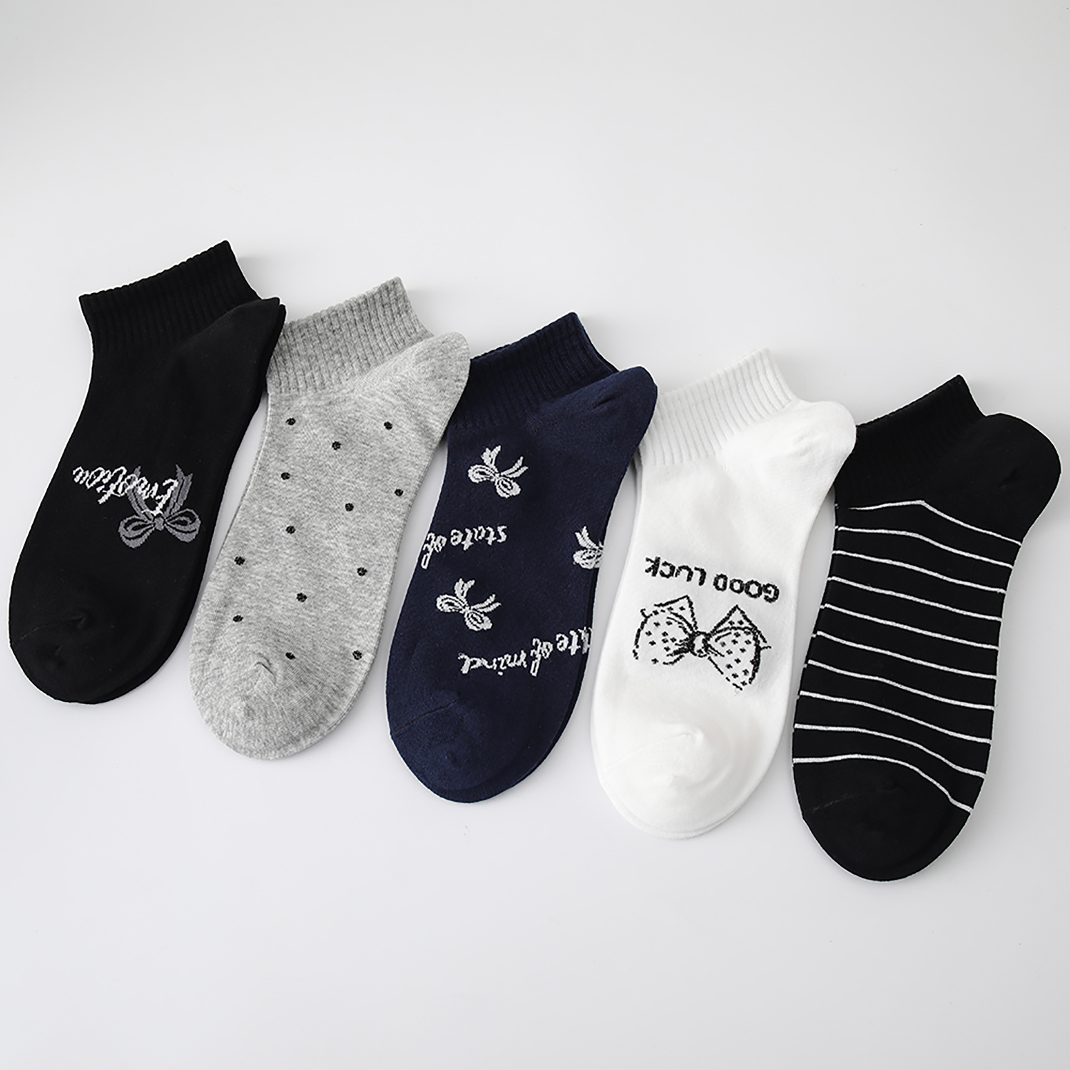 Модныя залатыя і срэбныя шаўковыя шкарпэткі