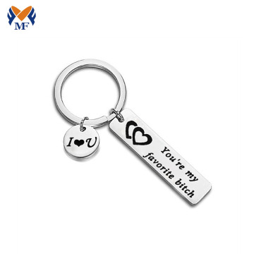 Keychain cruach dhosmálta saincheaptha le tag beag