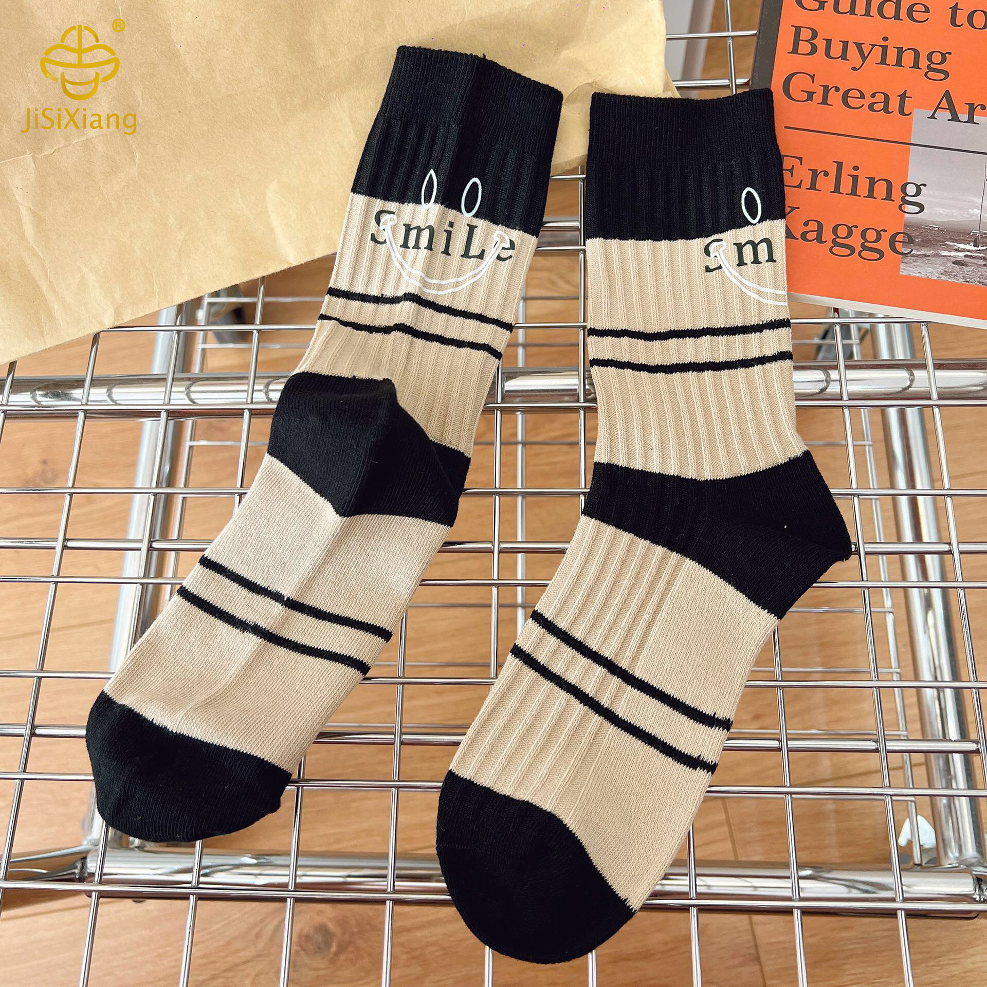 Korean cartoon hot stamping smiley face contrasting mid tube sock