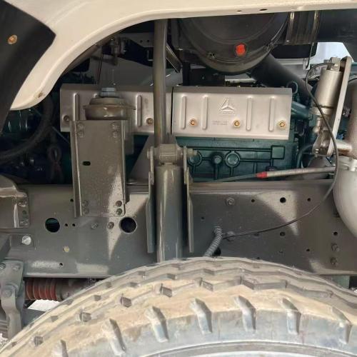 Caminhão basculante de caixa SINOTRUK HOWO 4x2