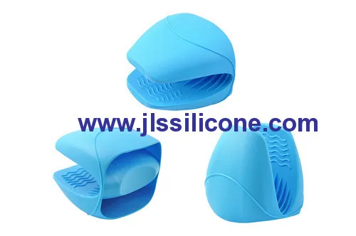 The Light Blue Silicone Oven Mitts Glove And Heat Resistant Pot Holder 