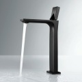 Hot and Cold Splash-proof Single Hole Basin Faucet