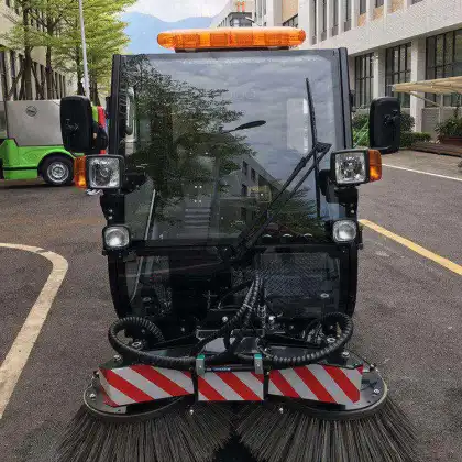 Small Electric Road Sweeper for Indoor and Outdoor Use