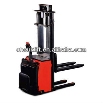 1500kg 4.6m Wide leg electrical pallet stacker
