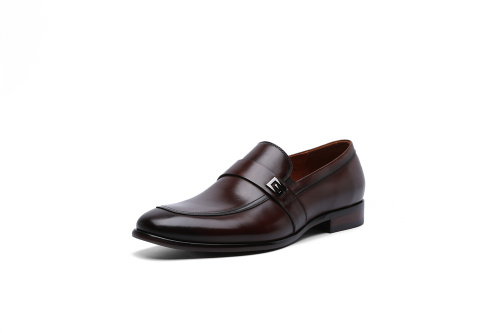 पुरुषों के सादे पैर की अंगुली पोशाक जूते