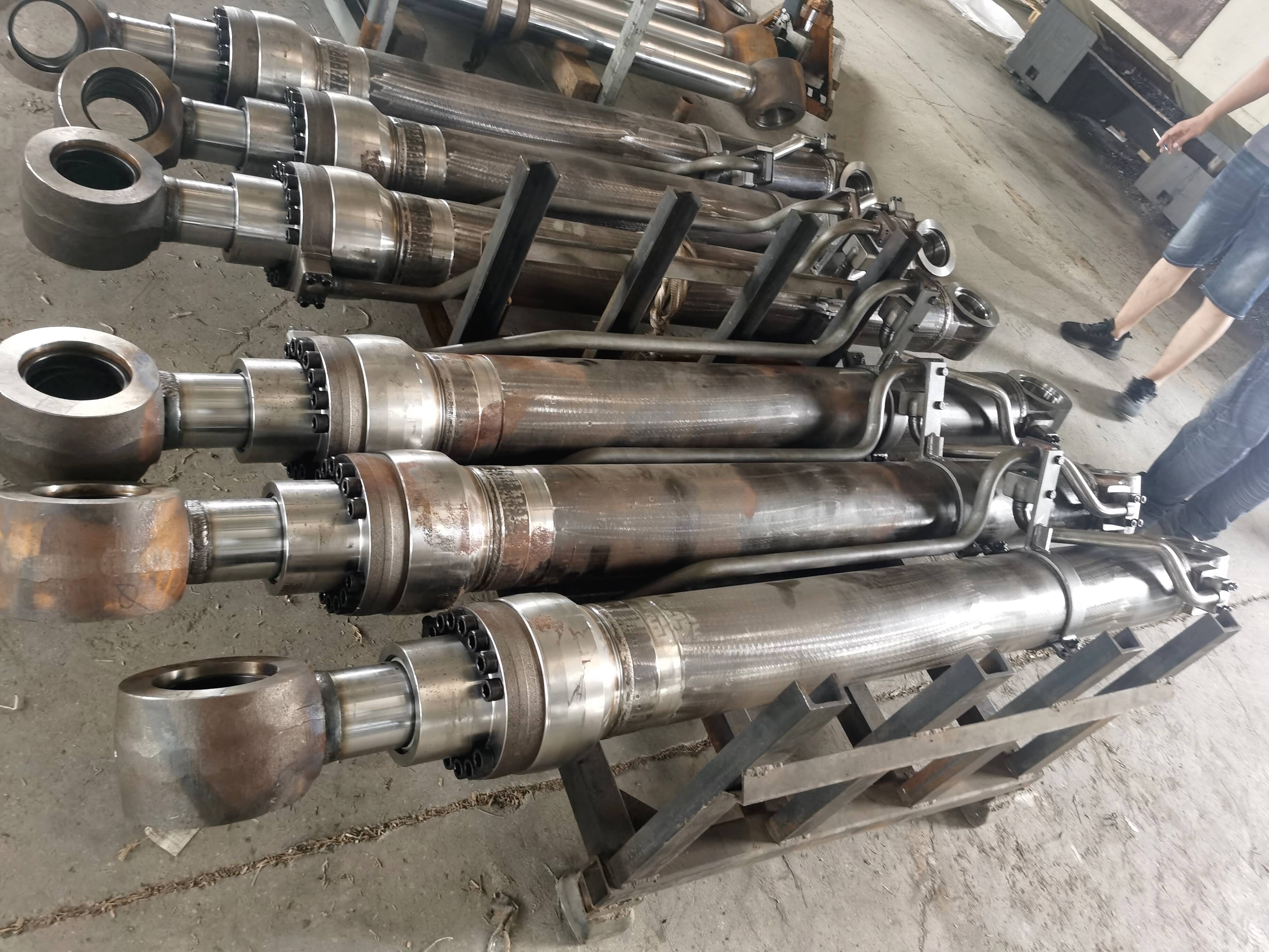 Customizable excavator hydraulic cylinder