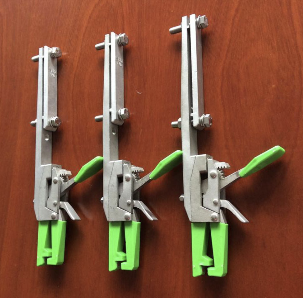 Circuit board electroplating fixture