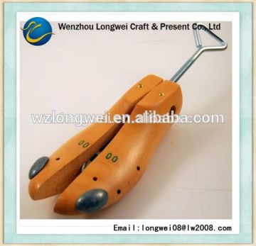 cedar wooden shoe stretchers whole sale