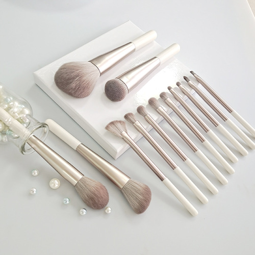 Set Berus Makeup Mewah Borong dengan ferrule panjang