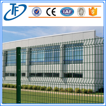 Hot Sale Square Post Svetsat Wire Mesh Fence