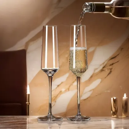 High-Quality Vintage Silver Stamping Hand Gift Box Wedding Mr and Mrs Champagne Glasses Set