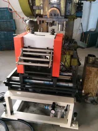 Automatic Zigzag Left and right swing Feeder Machine for Punching