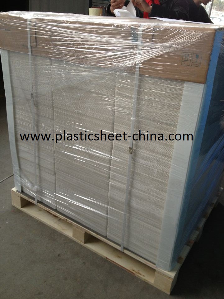 PP Hollow Sheet/Division with Corona Treated for Packaging and Advertising