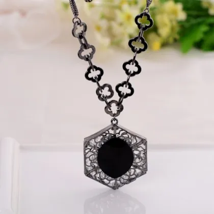 Vintage Custom Polygon Zinc Alloy Rhinestone Pendant Necklaces