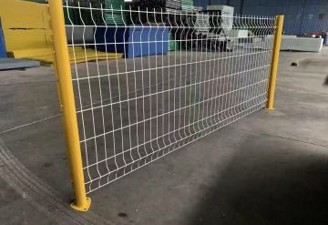 Pvc Coated Galvanized v Bend Curved 3d Fence