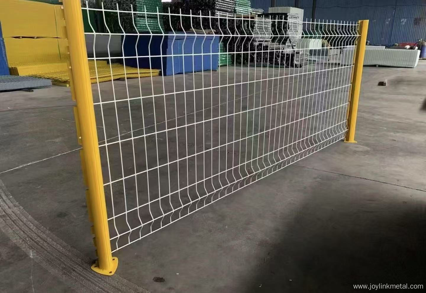 Pvc Coated Galvanized v Bend Curved 3d Fence