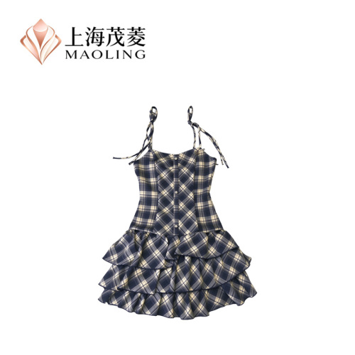 Vestido elegante com alças finas