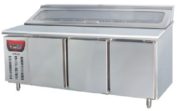 Deluxe cooling salad bar , 3-door