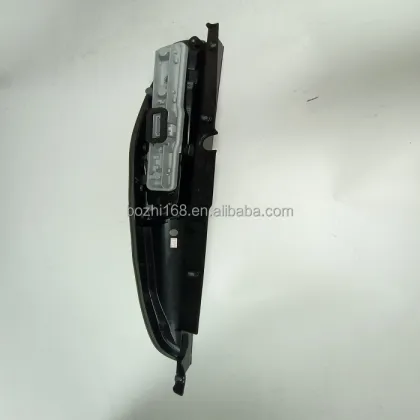 Factory Direct Magneti Marelli Auto Parts Tail Light 6398201464 for Mercedes Benz Viano