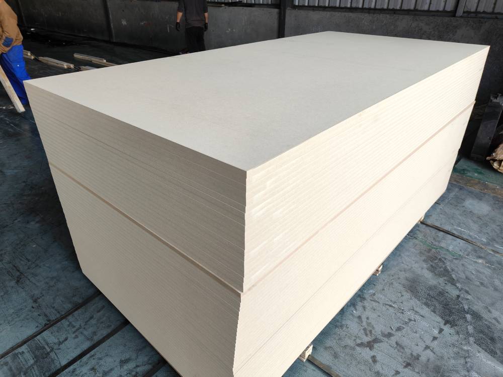 White Plain MDF Board for Furniture