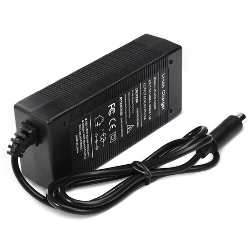 Chargeur universel de batterie Li-ion 42V 2A TY-63W-420200