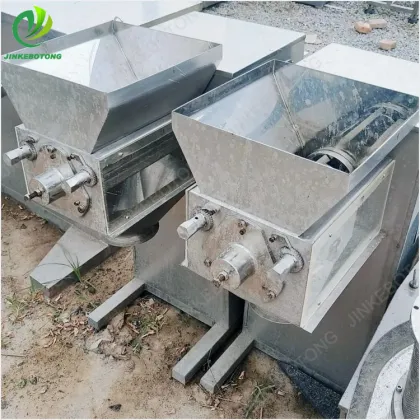 Swing granulator extrusion granulator