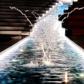 Fonte de salto para jardim externo com decoração LED