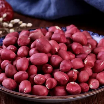 Kırmızı kabuklu beyaz fıstık