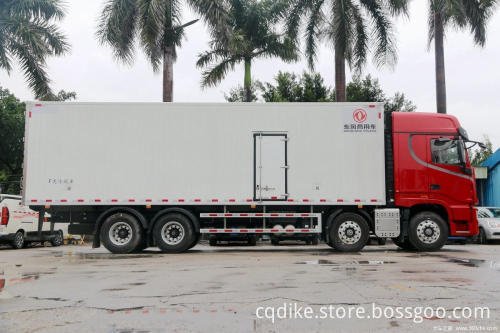 Dongfeng Tianlong 8X4 Refrigerated Van Truck