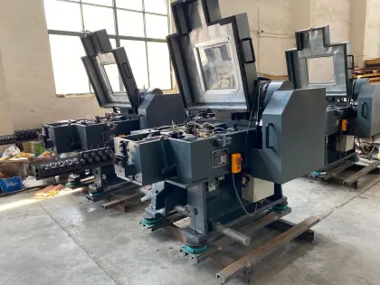 Automatic Rivet and Nail Making Machine
