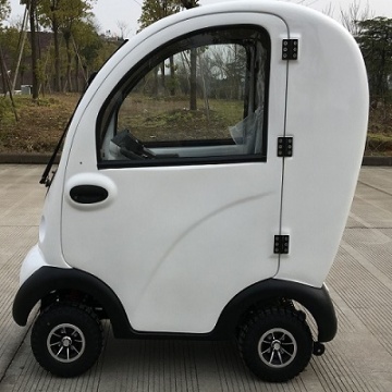 CE Approved Electric Cabin Scooter with 1400W Motor