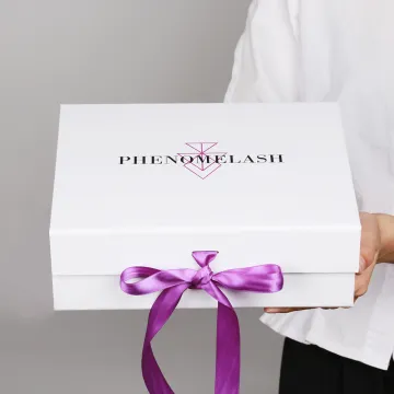 Wholesale White Magnet Folding Gift Box with Ribbon
