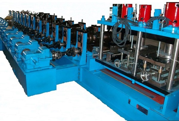 Road Safety Guardrail Roll Forming Machine