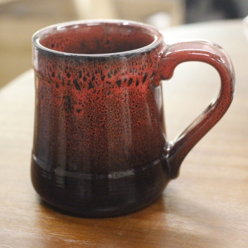 Ceramic Beer Mugs with Custom Designs and Reactive Glaze for Personalized Bar Gifts