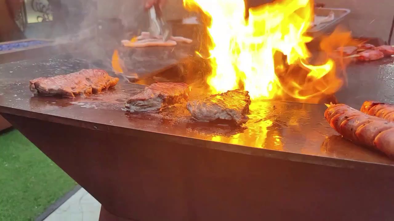 22 Inch Outdoor Kamado BBQ Grill