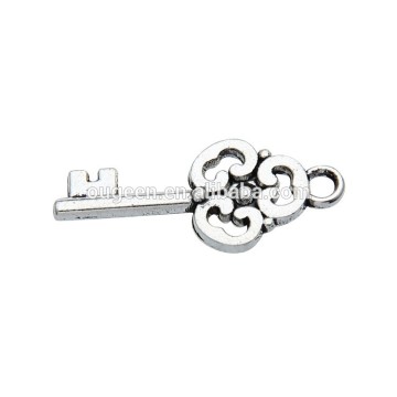 22.8mm New Arrival Antique silver Zinc Alloy Vintage Key pendant